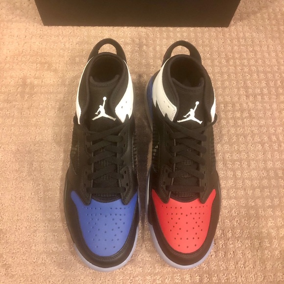 Nike Jordan MARS 270 Top 3 Sneakers - Picture 2 of 6